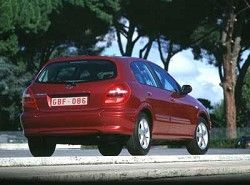 Almera 2.2 D (5dr)��(N16) Nissan ����